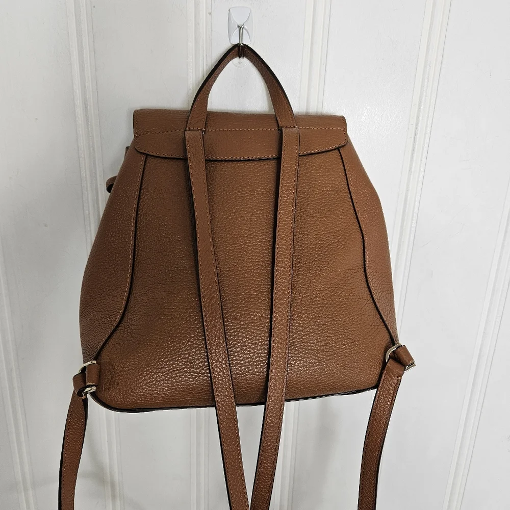 Kate Spade Backpack OS Leila Medium Flap Pebbled Leather Warm Gingerbread Brown